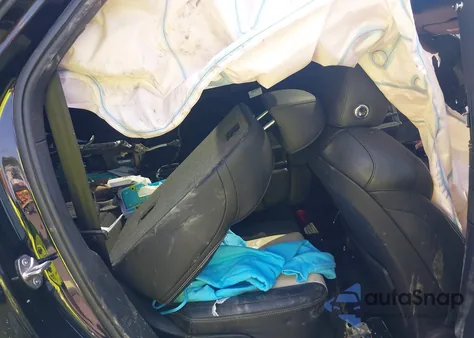 2021 Bentley Bentayga V8 z USA, uszkodzony, nr VIN SJAAM2ZV2MC033879